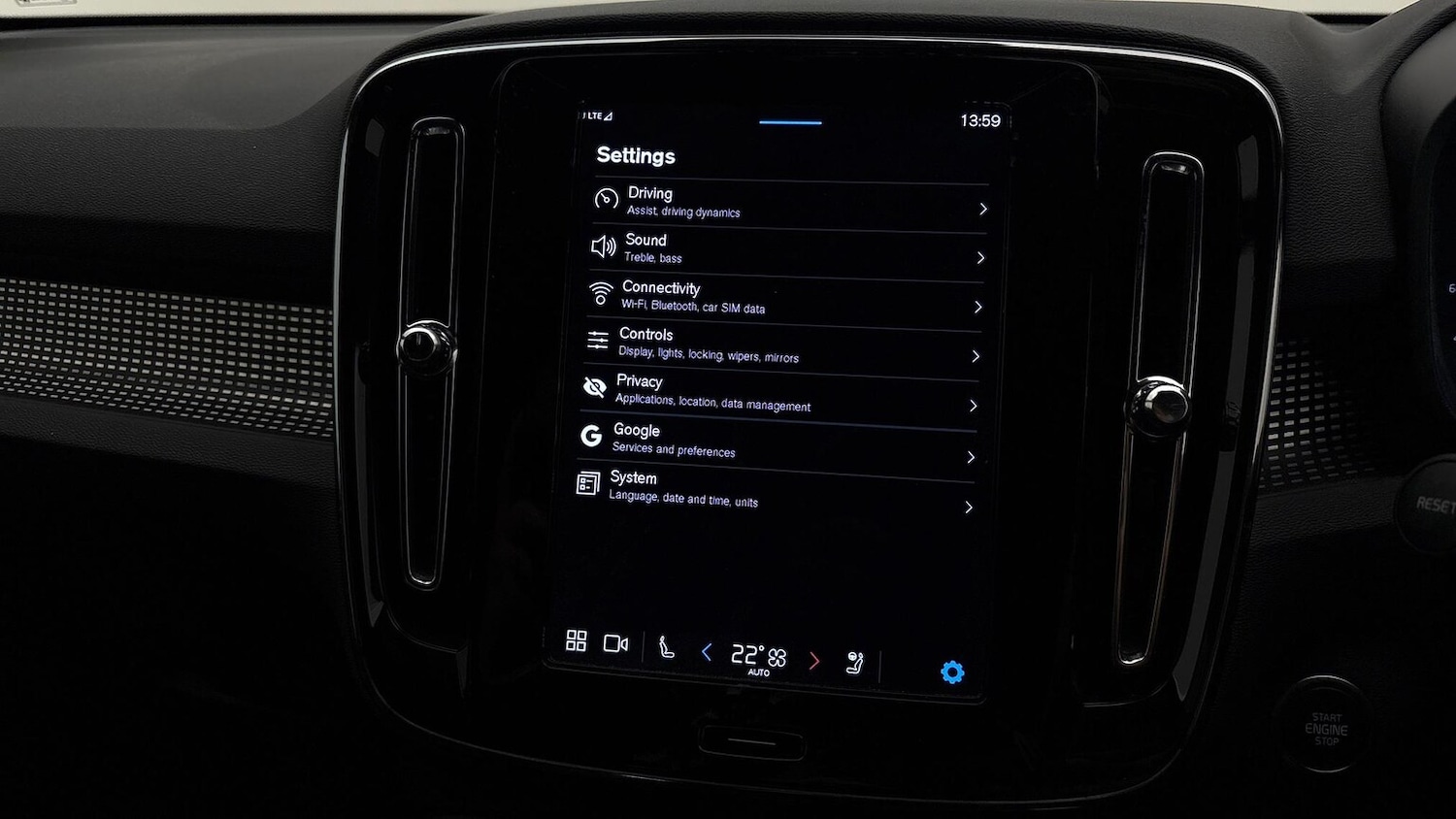 Used Volvo XC40 2025 for sale - 76471082: Photo 33