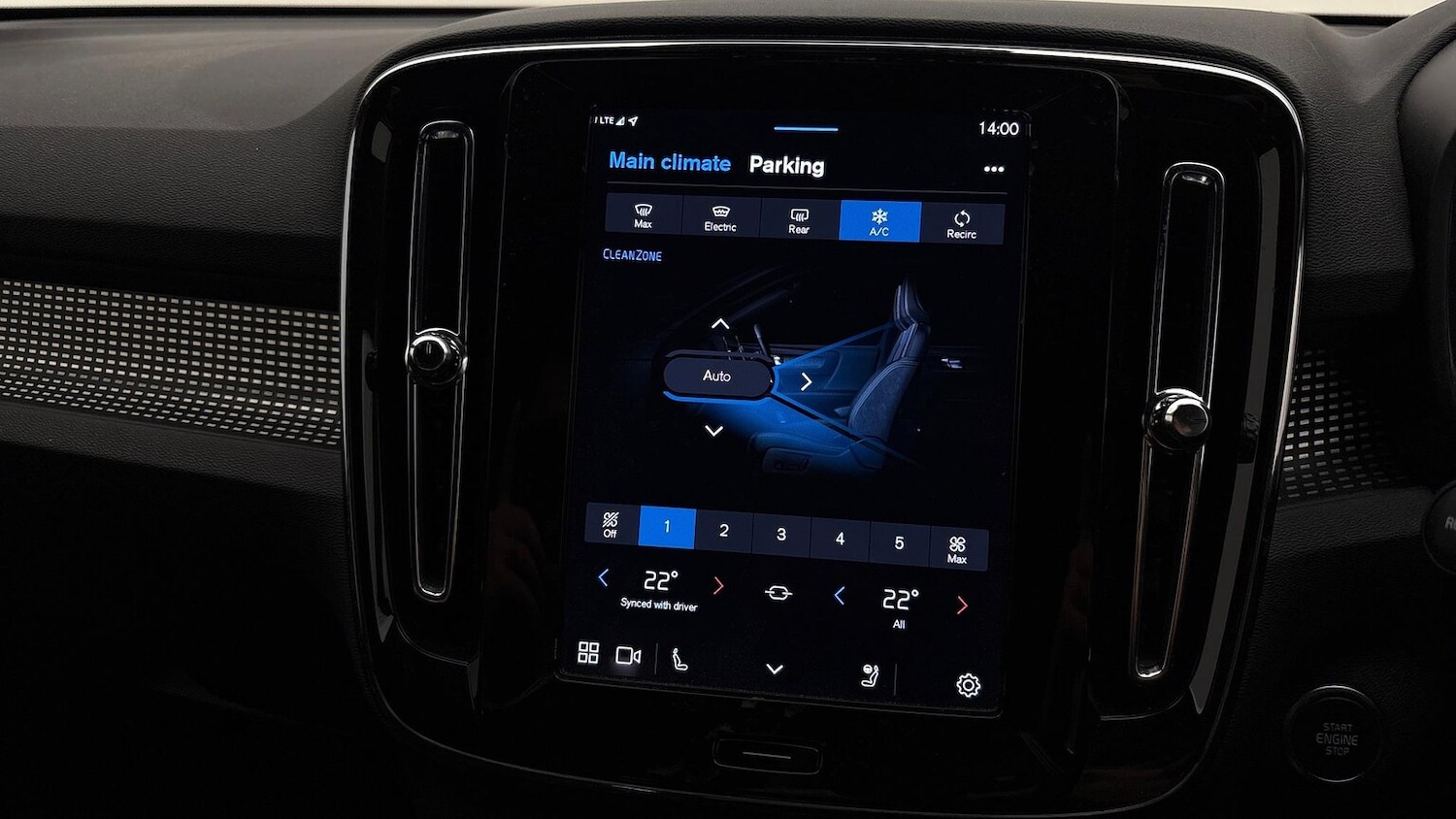 Used Volvo XC40 2025 for sale - 76471082: Photo 36