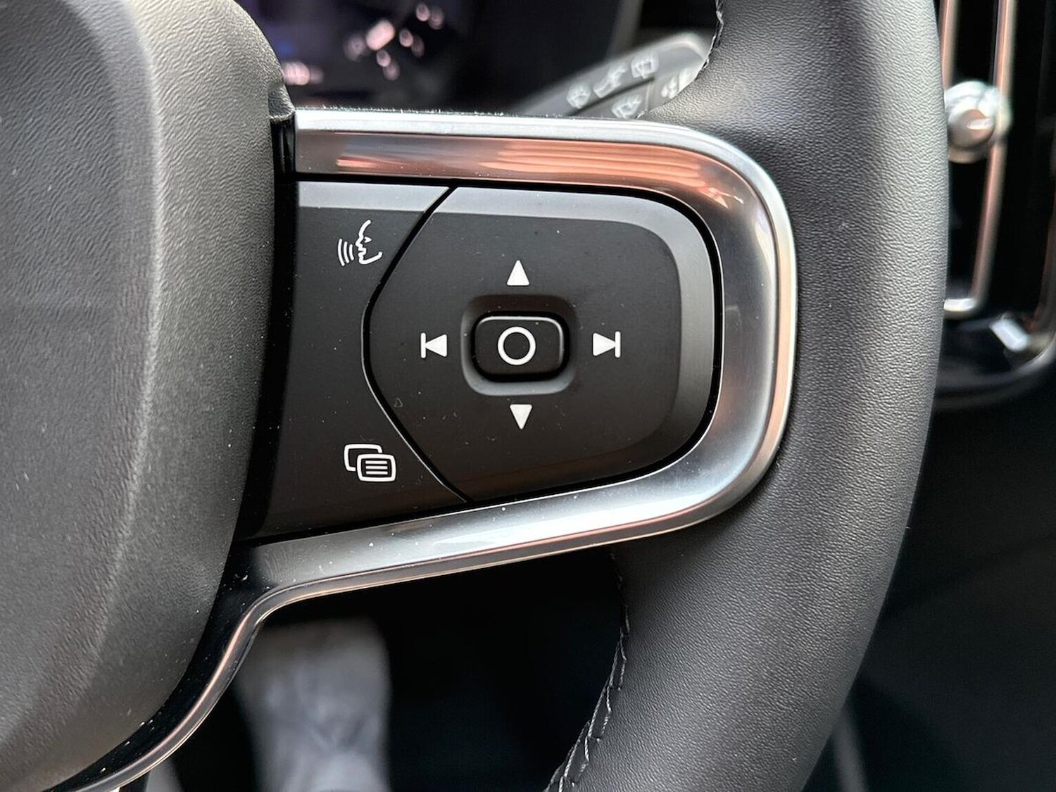 Used Volvo XC40 2025 for sale - 77487424: Photo 26