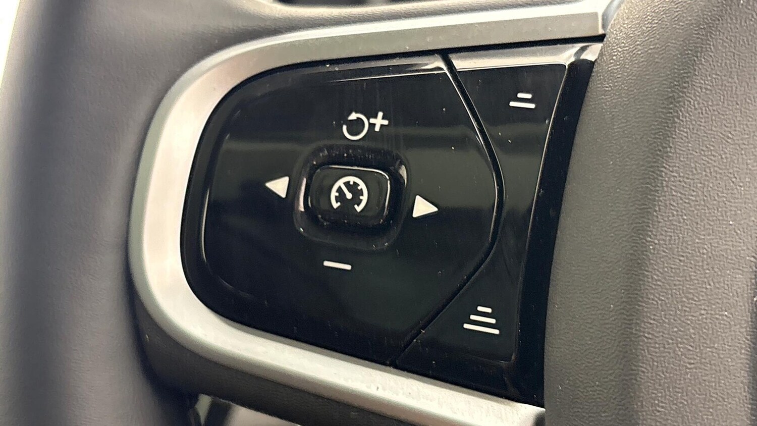 Used Volvo XC90 2025 for sale - 78194183: Photo 32