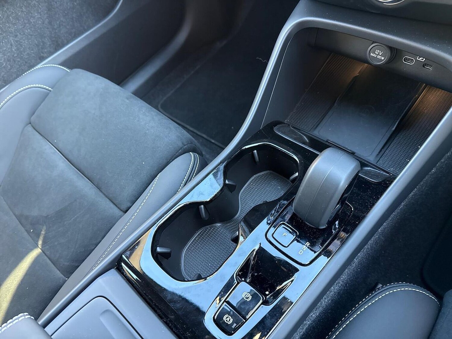 Used Volvo XC40 2025 for sale - 78192693: Photo 15