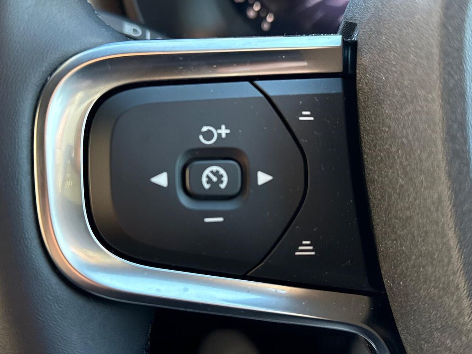 Used Volvo XC40 2025 for sale - 78192693: Photo 29