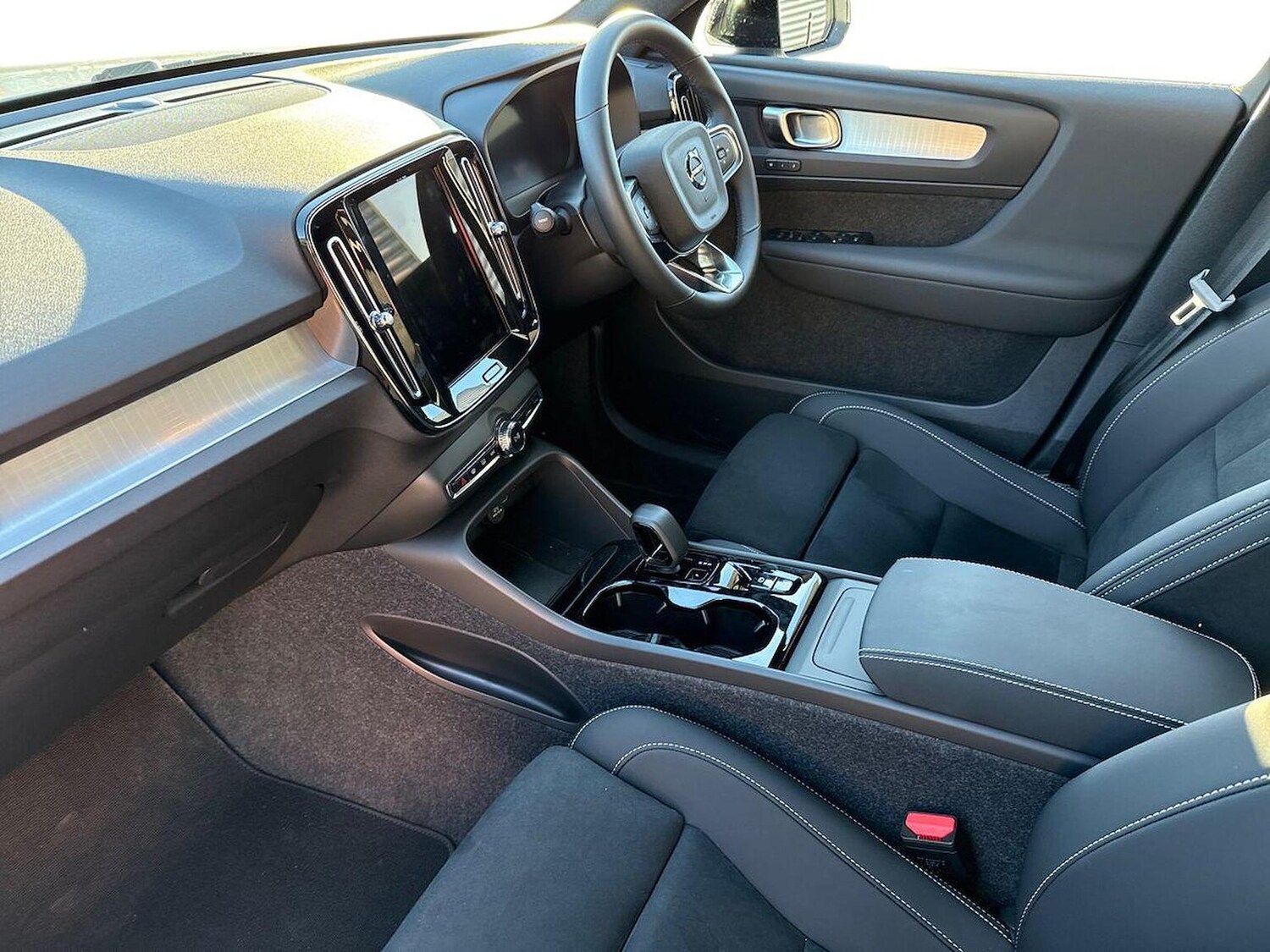 Used Volvo XC40 2025 for sale - 78192693: Photo 9