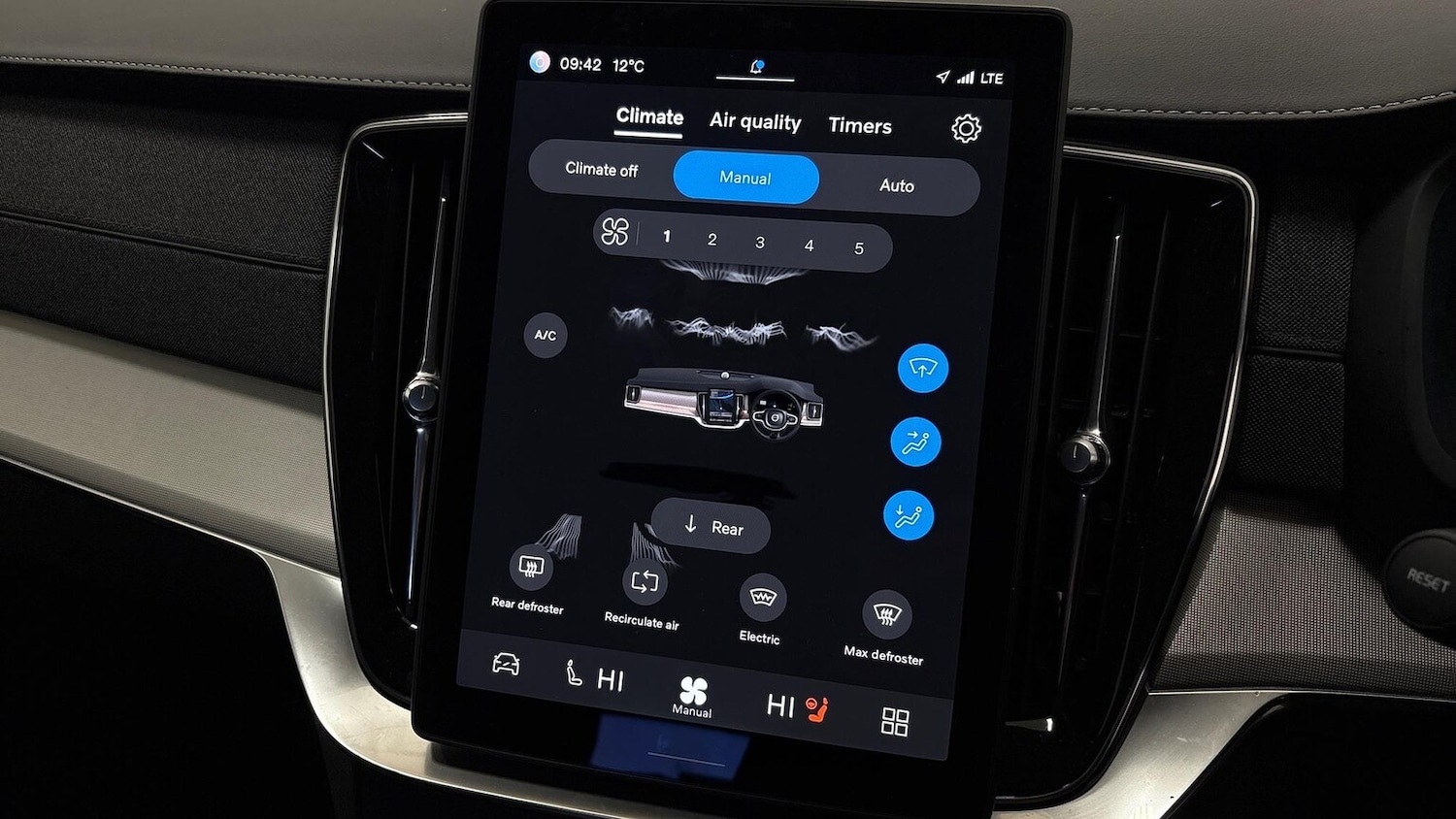 Used Volvo XC90 2025 for sale - 77077302: Photo 37