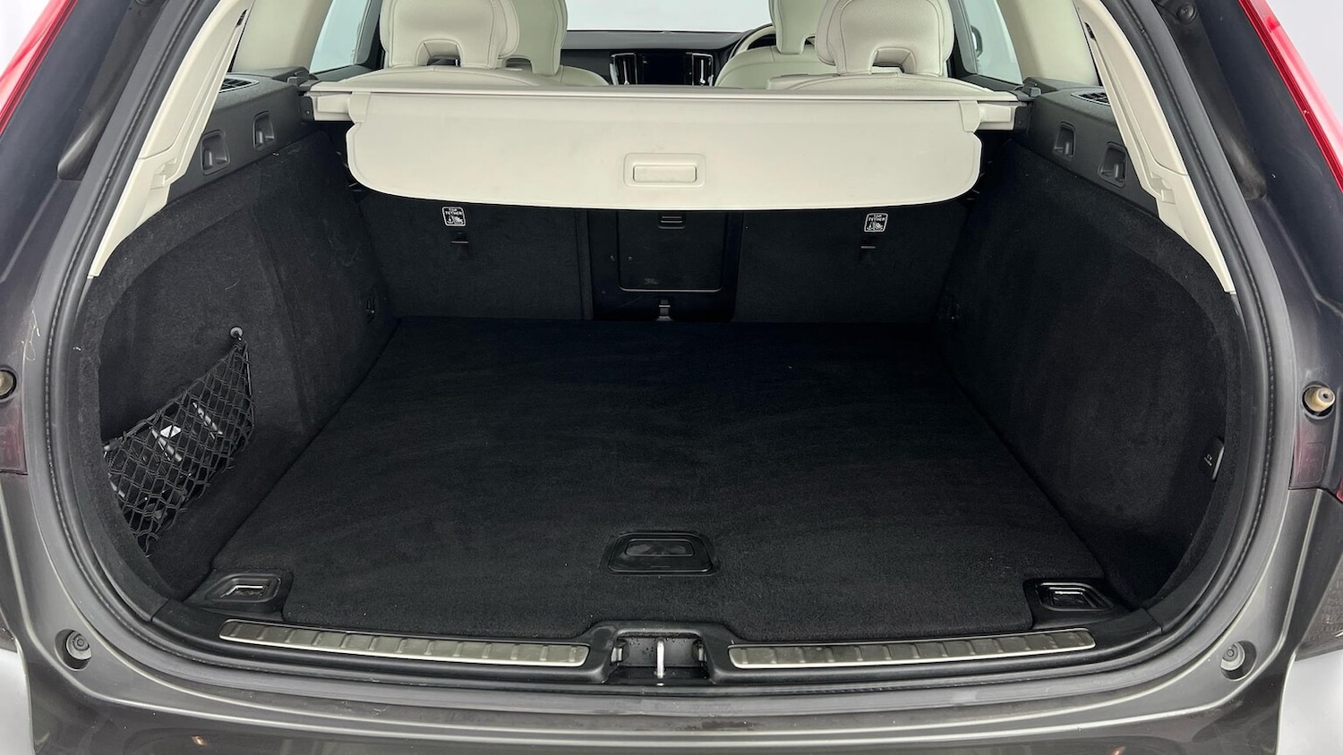 Used Volvo V60 2021 for sale - 76093617: Photo 10
