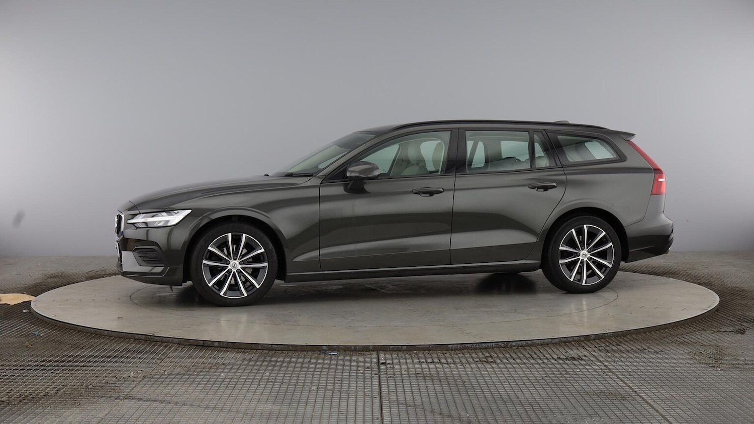Used Volvo V60 2021 for sale - 76093617: Photo 32