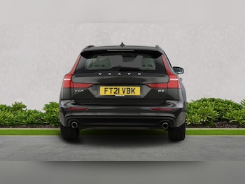 Used Volvo V60 2021 for sale - 76093617: Photo 4