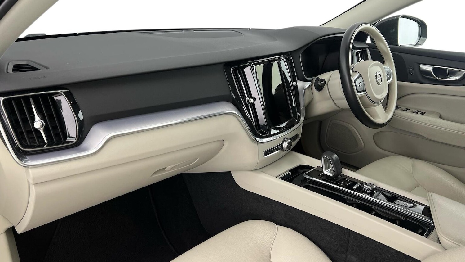 Used Volvo V60 2021 for sale - 76093617: Photo 7