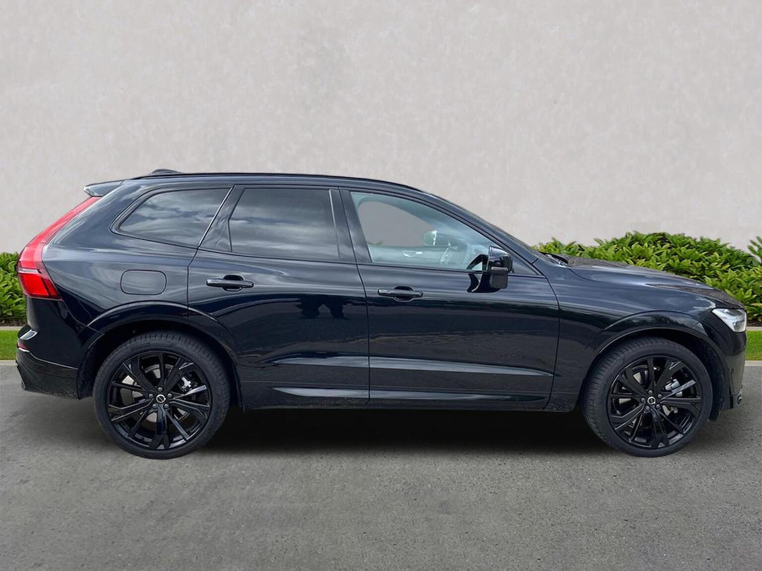 Used Volvo XC60 2025 for sale - 75982224: Photo 3