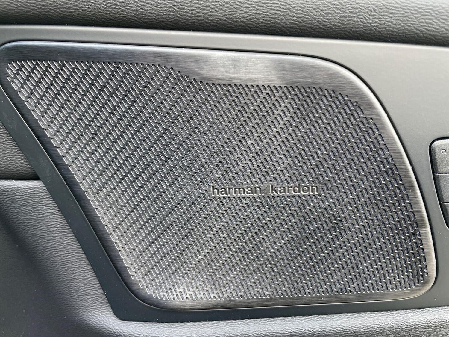 Used Volvo XC60 2025 for sale - 75982224: Photo 31
