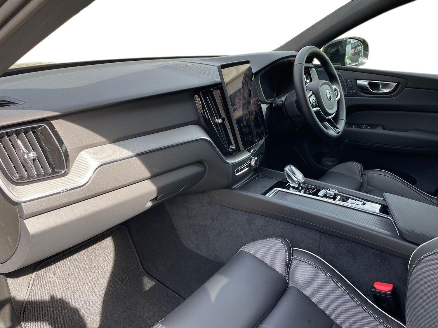 Used Volvo XC60 2025 for sale - 75982224: Photo 7