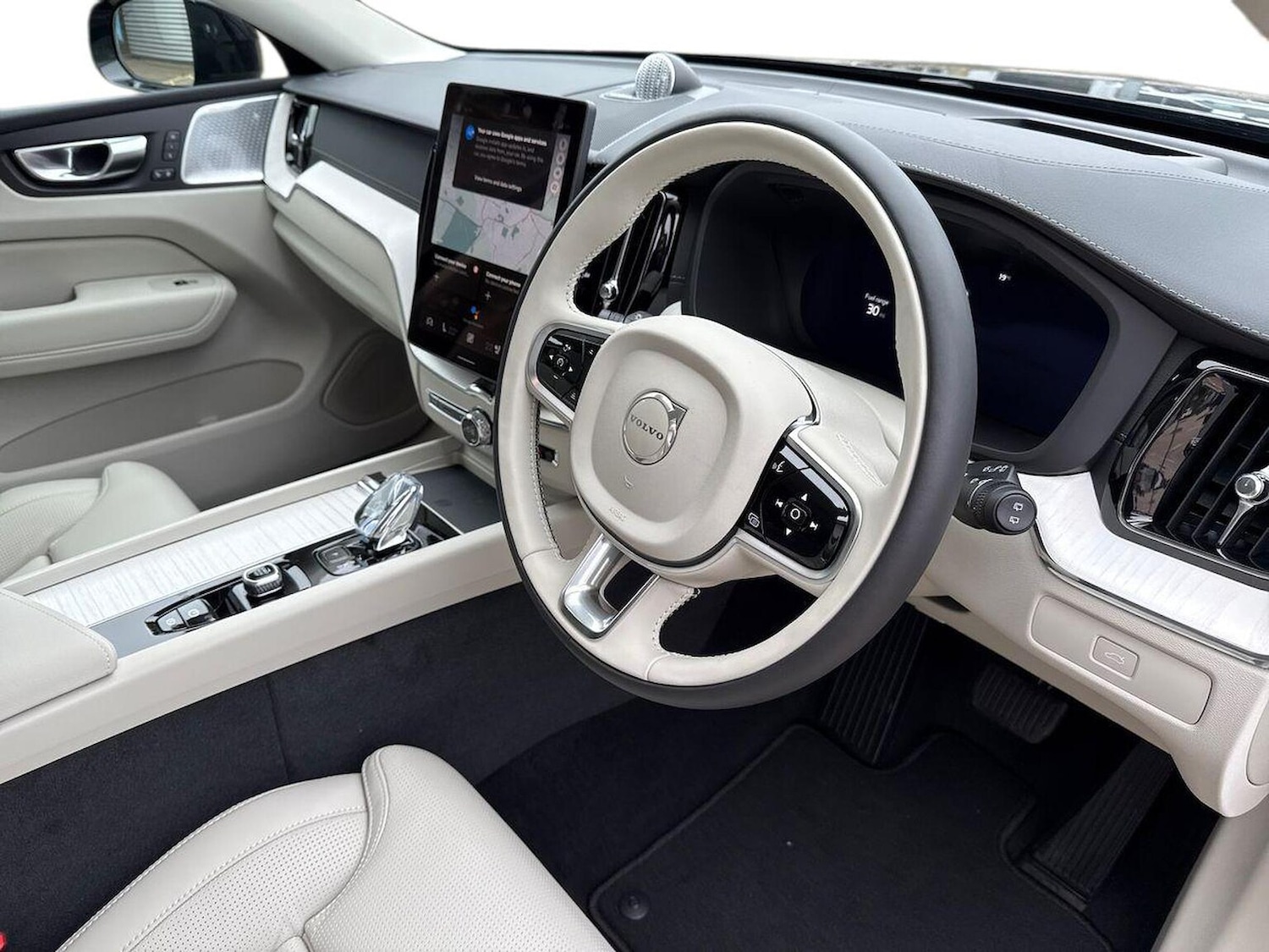 Used Volvo XC60 2025 for sale - 77516473: Photo 15