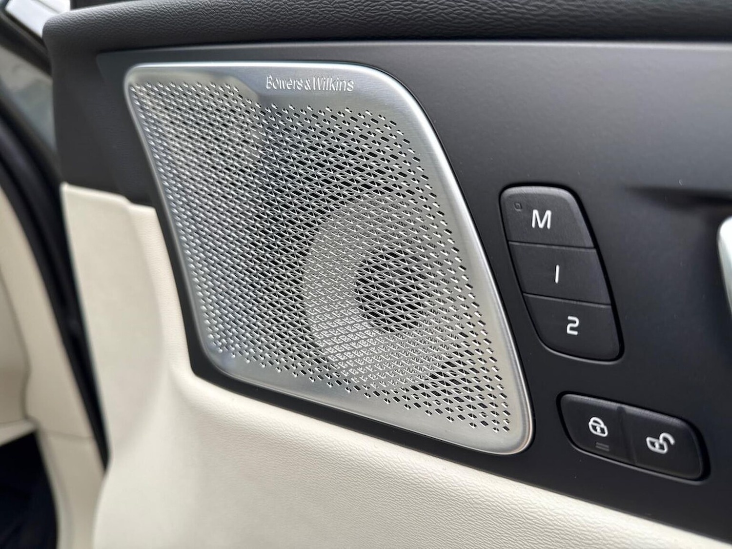 Used Volvo XC60 2025 for sale - 77516473: Photo 22