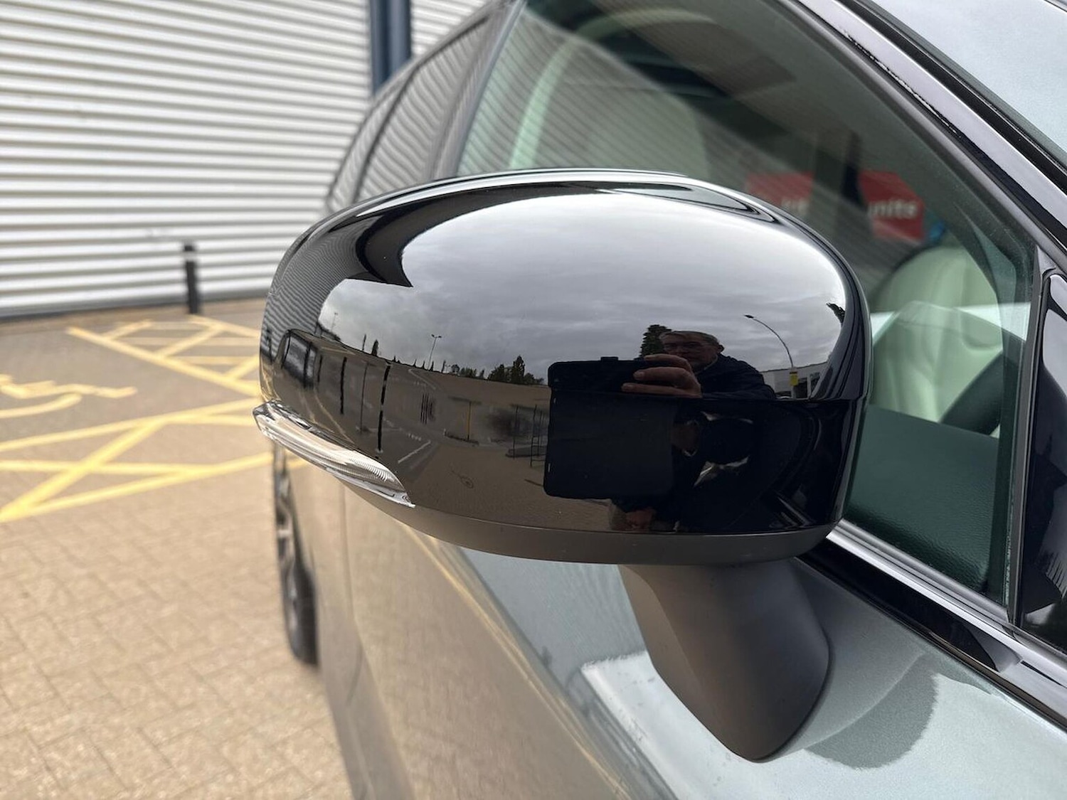 Used Volvo XC60 2025 for sale - 77516473: Photo 38