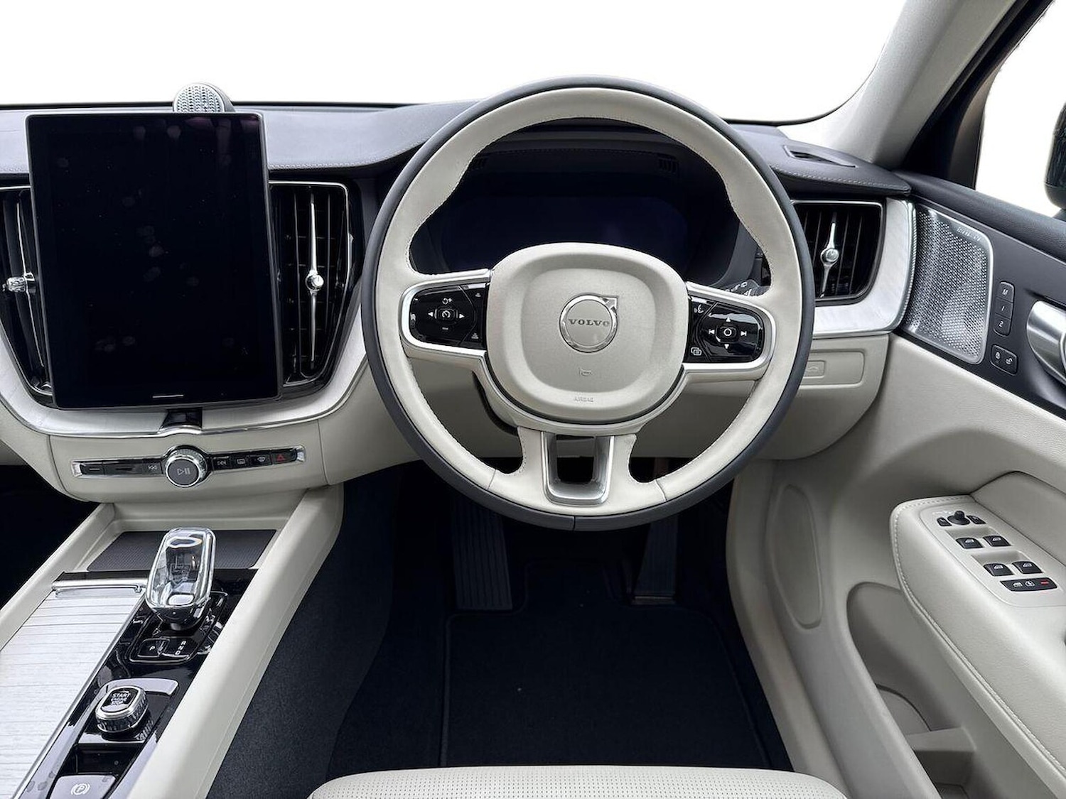 Used Volvo XC60 2025 for sale - 77516473: Photo 9