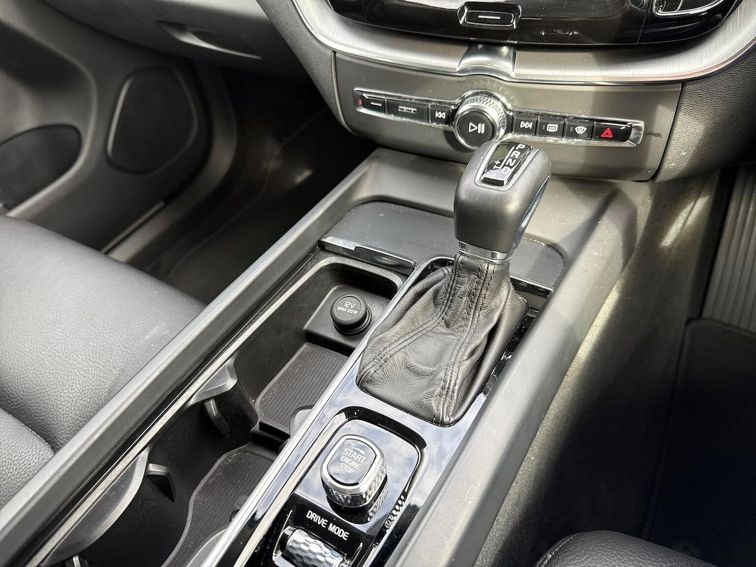 Used Volvo XC60 2018 for sale - 76149445: Photo 13