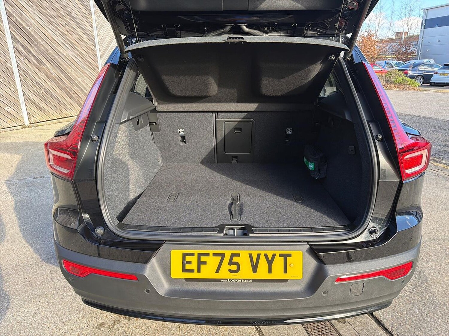 Used Volvo XC40 2025 for sale - 77487360: Photo 17