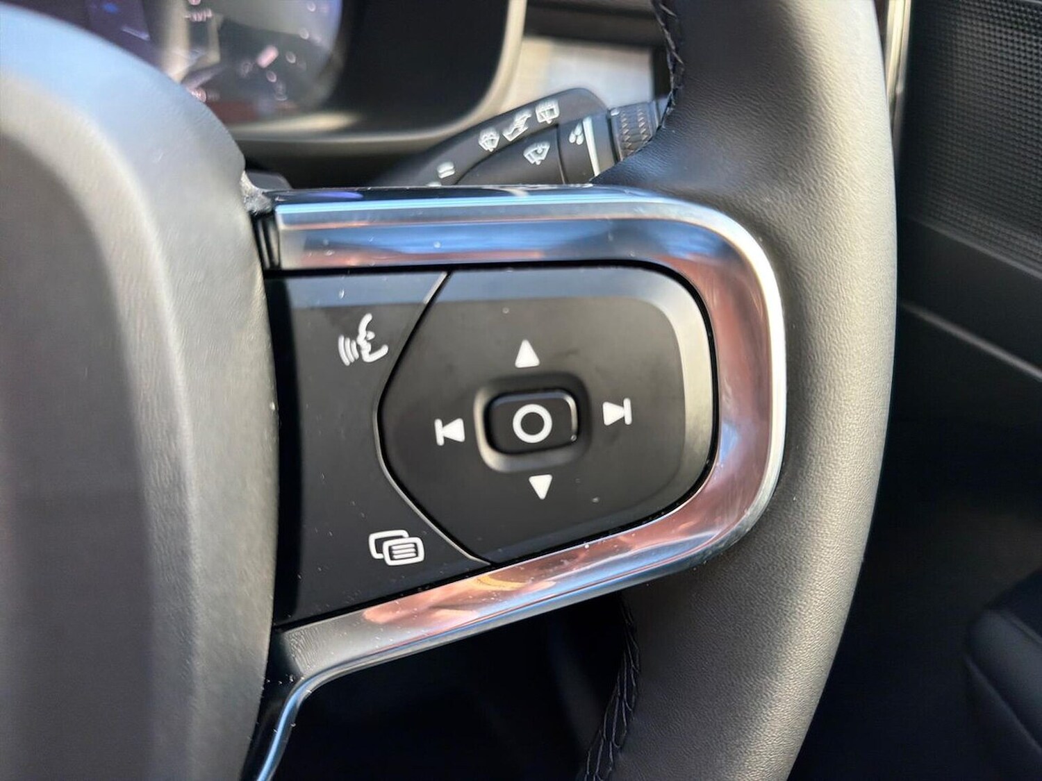 Used Volvo XC40 2025 for sale - 77487360: Photo 26