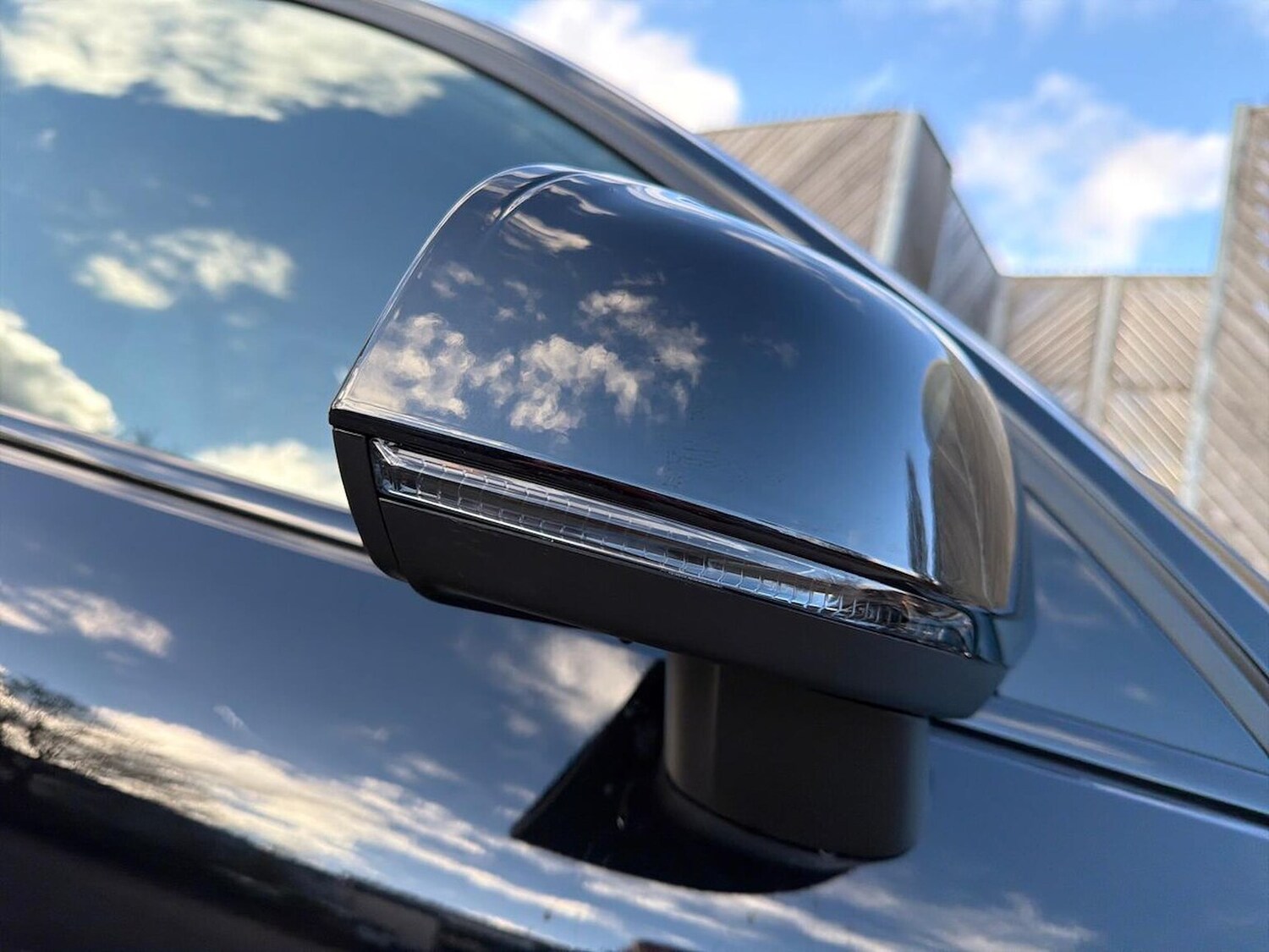 Used Volvo XC40 2025 for sale - 77487360: Photo 37