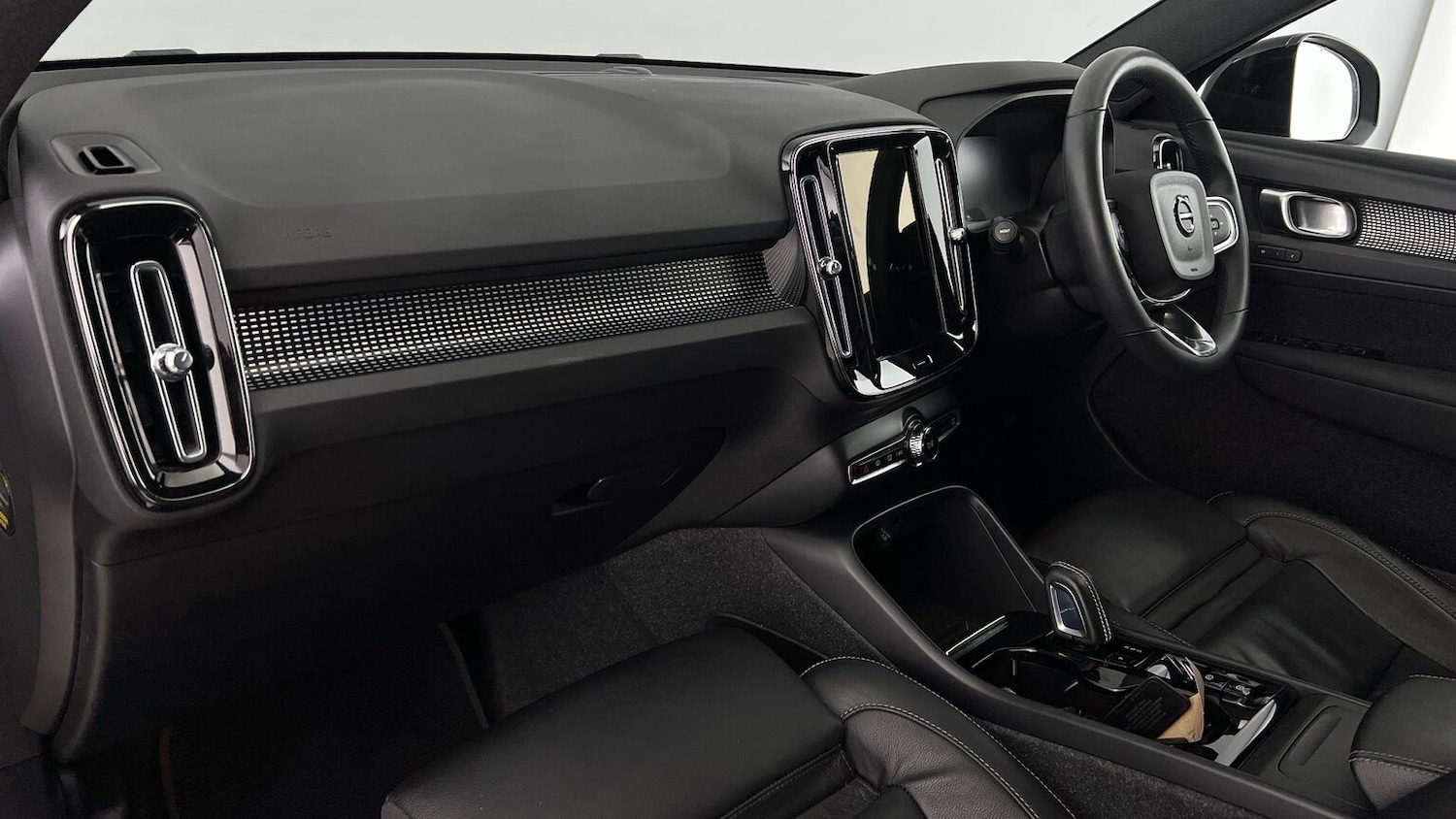 Used Volvo XC40 2021 for sale - 76566542: Photo 11