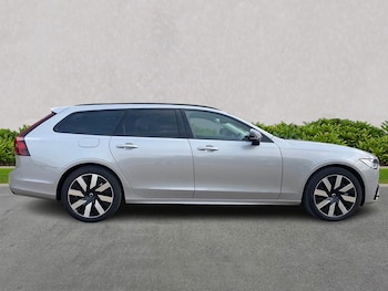 Used Volvo V90 2025 for sale - 75497807: Photo