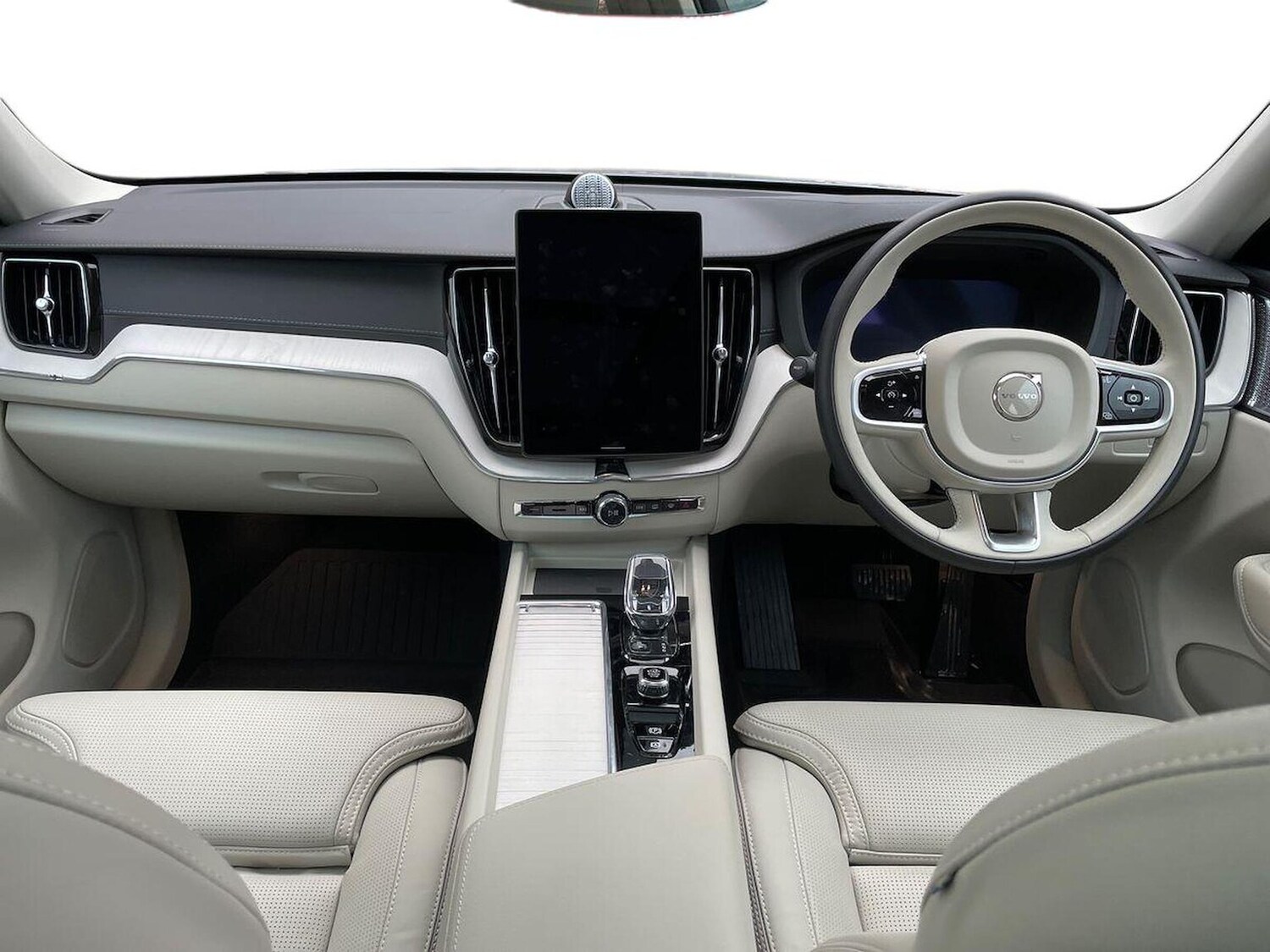 Used Volvo XC60 2025 for sale - 77759369: Photo 8