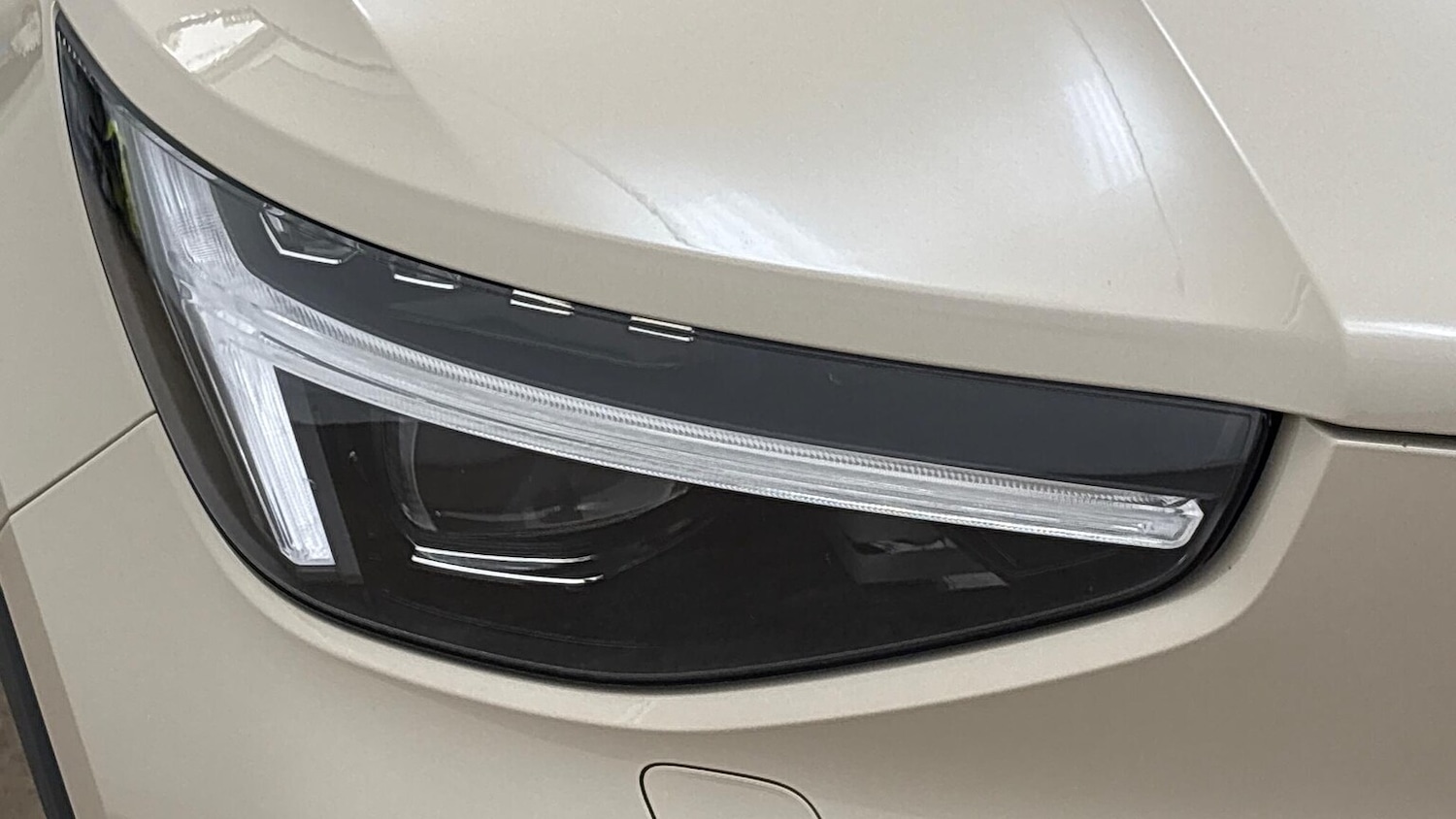 Used Volvo XC40 2025 for sale - 76450605: Photo 23