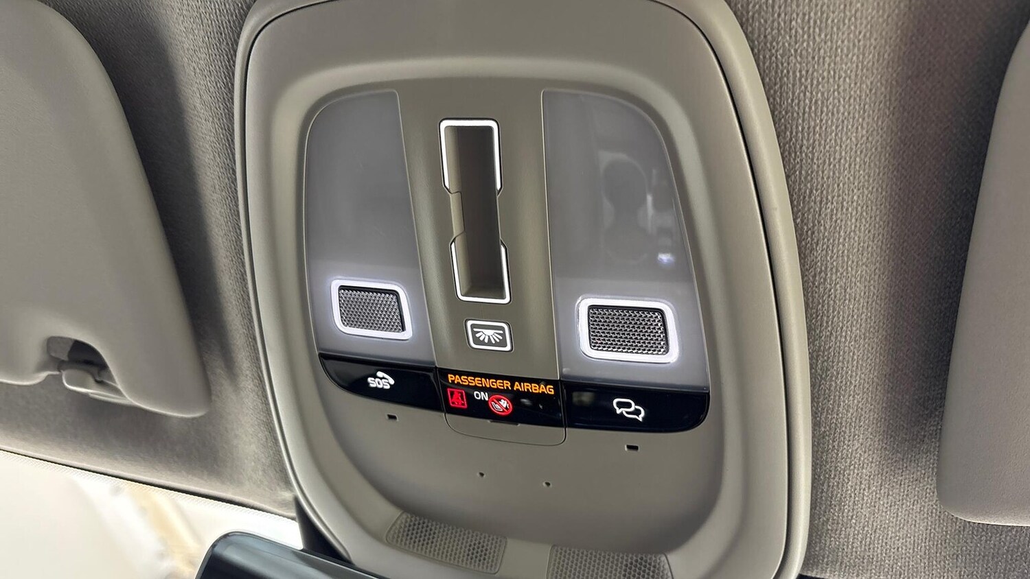 Used Volvo XC40 2025 for sale - 76450605: Photo 33