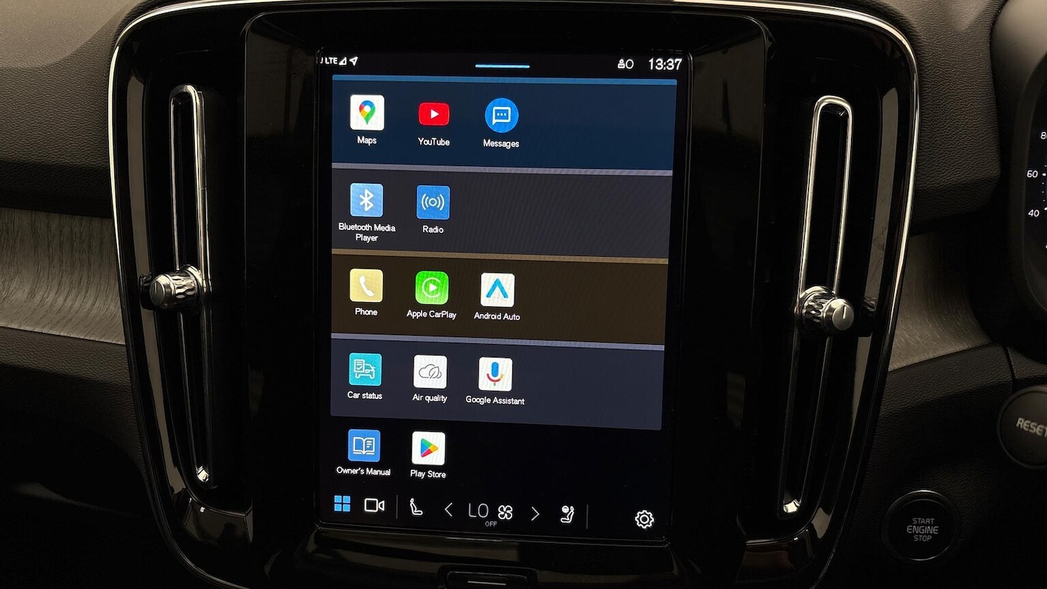 Used Volvo XC40 2025 for sale - 76450605: Photo 34