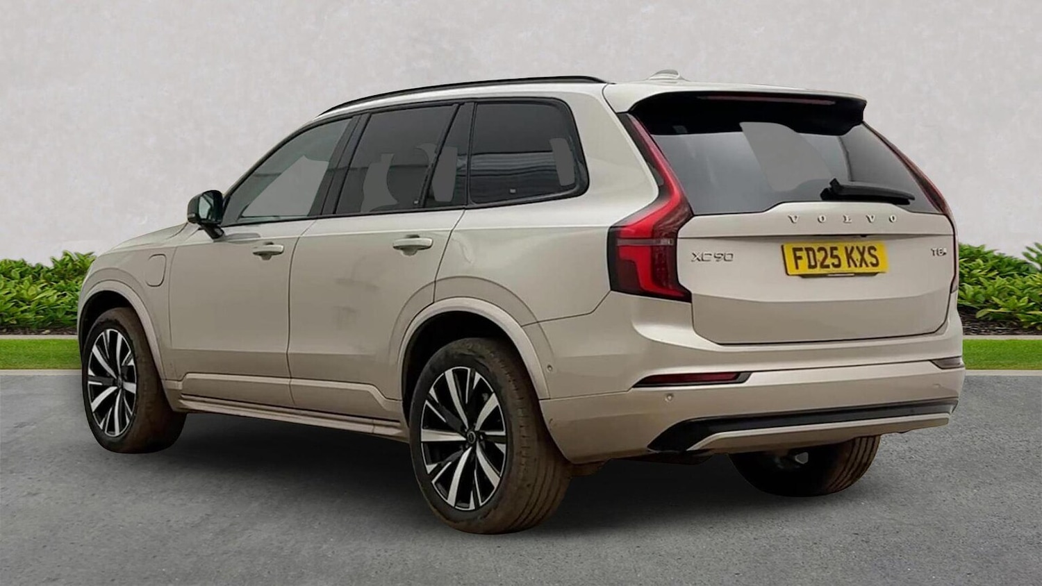 Used Volvo XC90 2025 for sale - 78139548: Photo 2