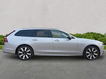 Used Volvo V90 2025 for sale - 76461817: Photo