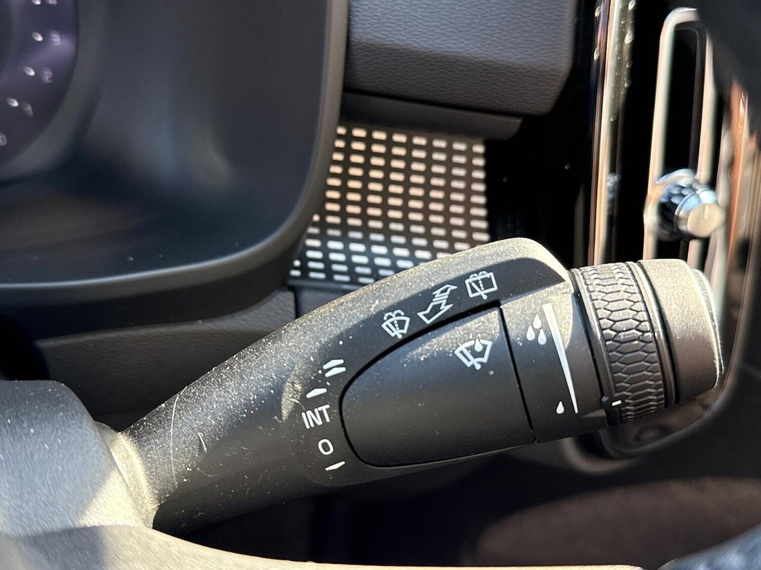 Used Volvo XC40 2025 for sale - 78194208: Photo 30