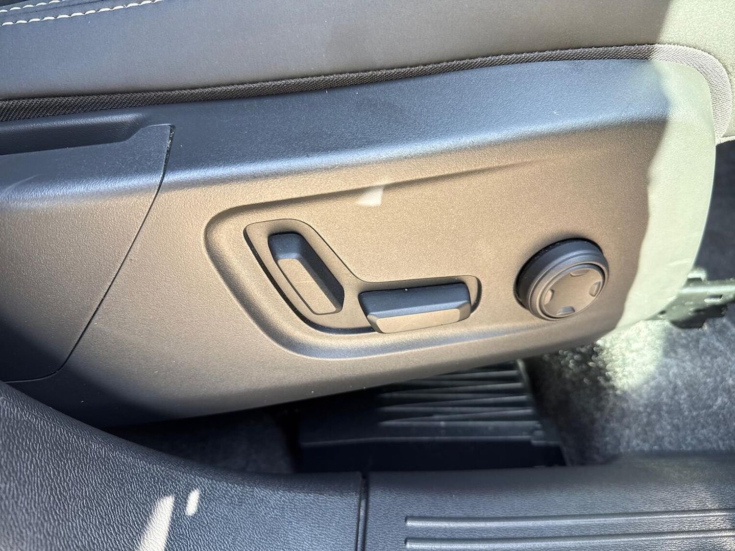 Used Volvo XC40 2025 for sale - 78194208: Photo 32