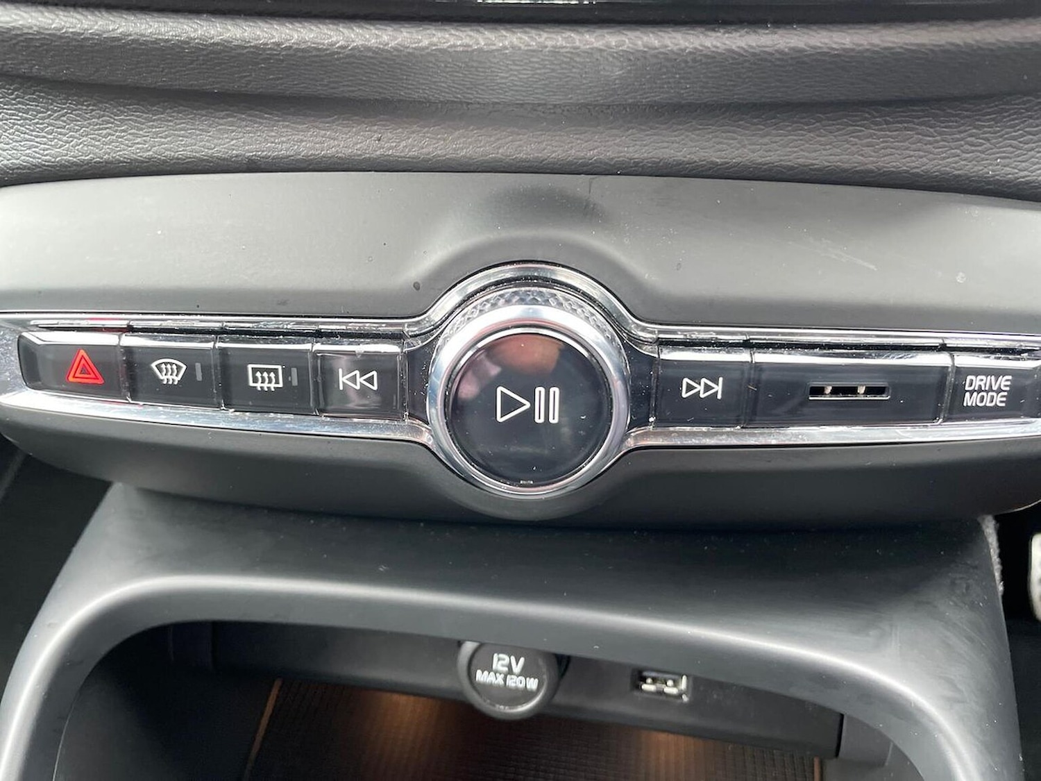 Used Volvo XC40 2019 for sale - 76643642: Photo 12