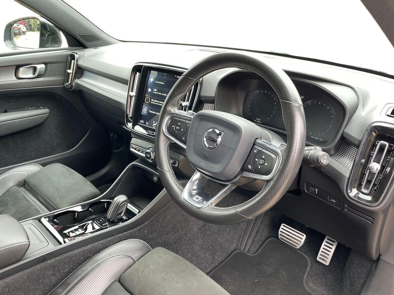 Used Volvo XC40 2019 for sale - 76643642: Photo 15