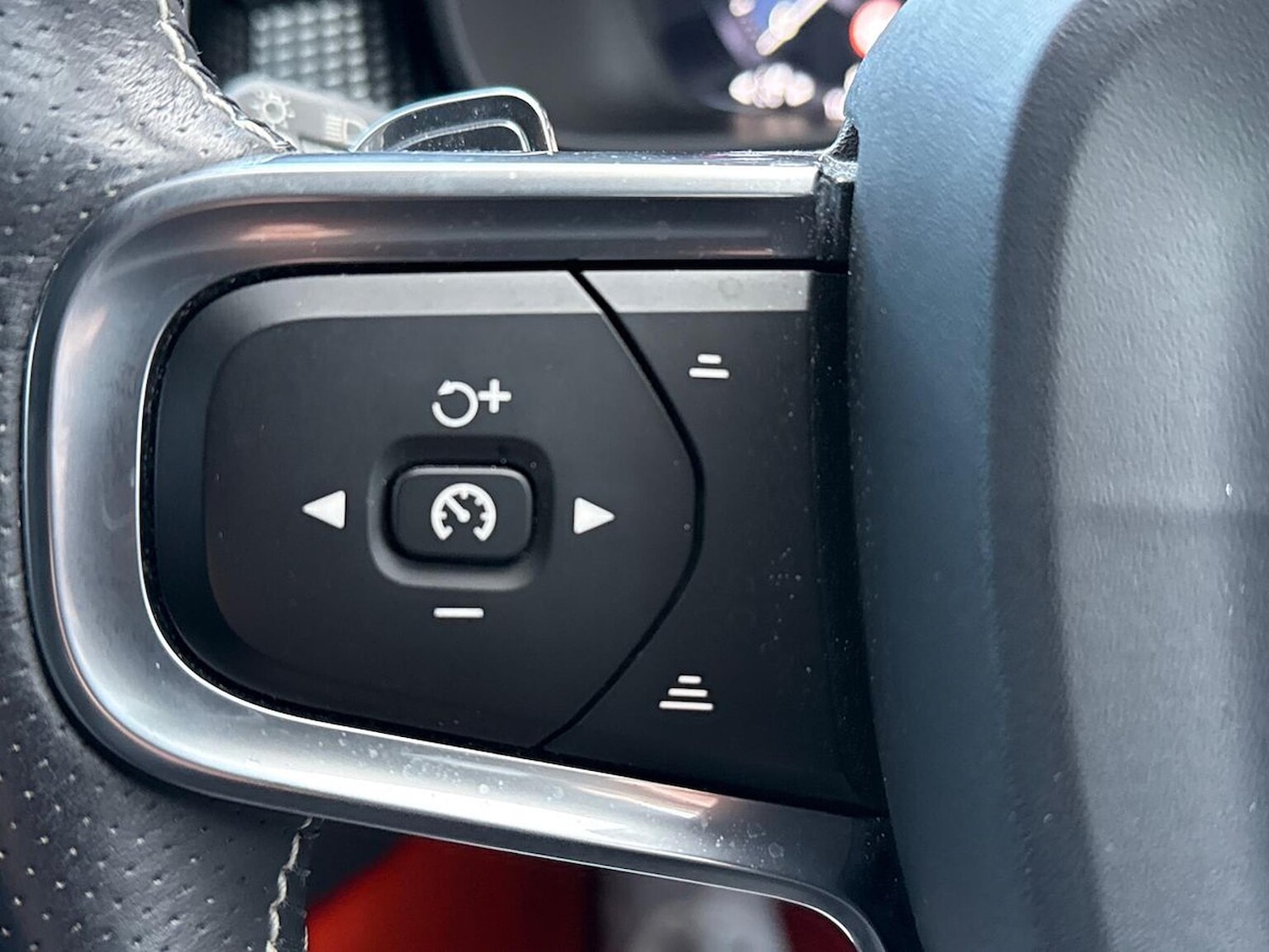 Used Volvo XC40 2019 for sale - 76439806: Photo 27