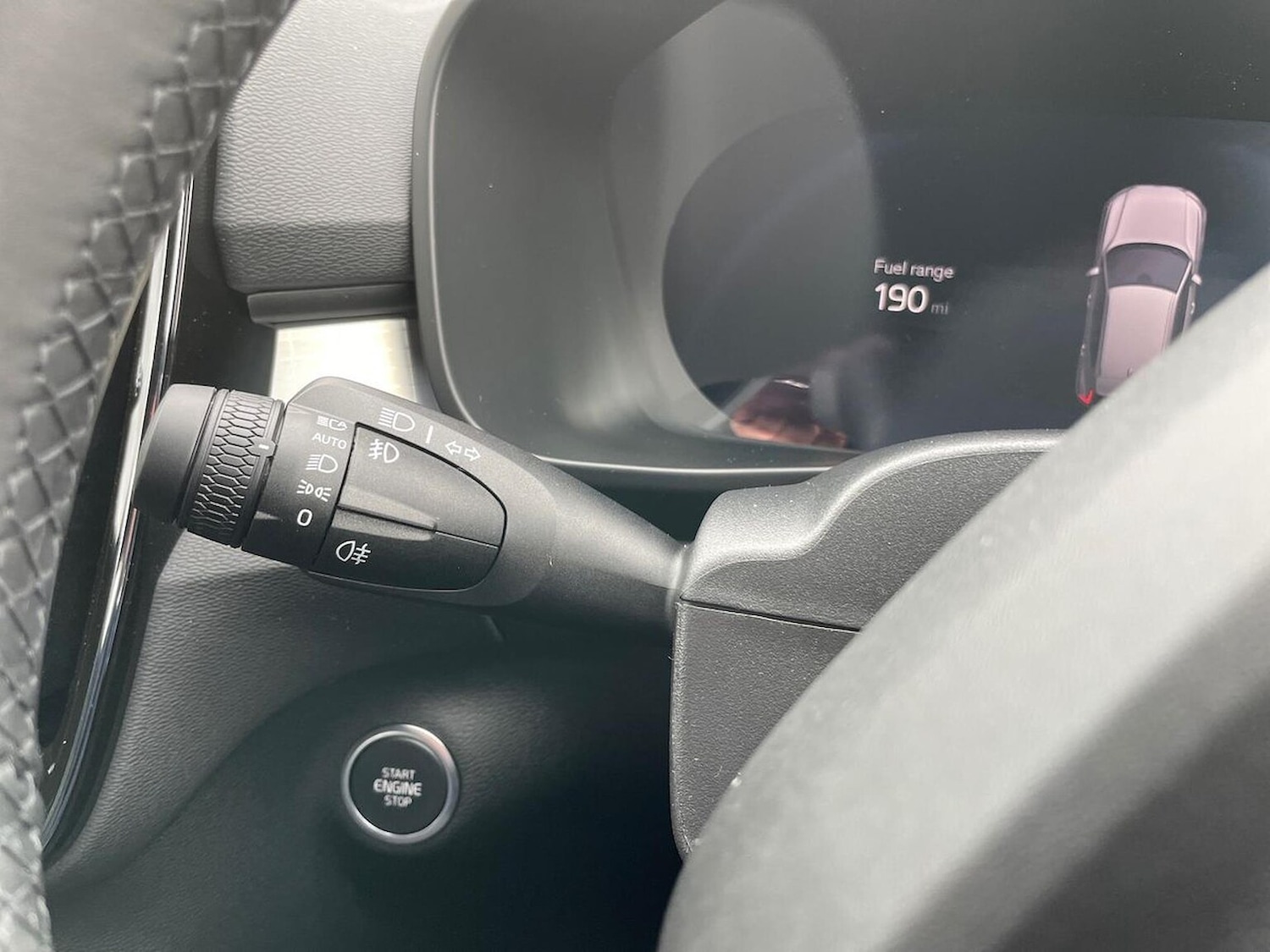 Used Volvo XC40 2025 for sale - 76057969: Photo 27