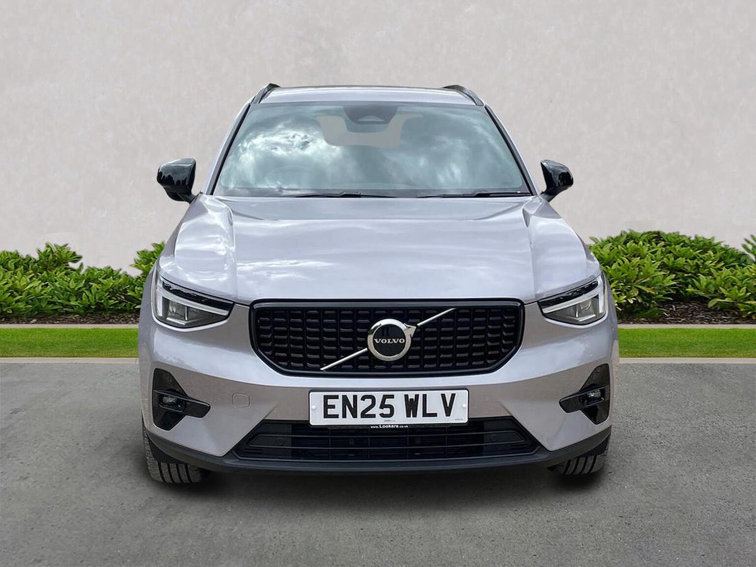 Used Volvo XC40 2025 for sale - 76057969: Photo 5