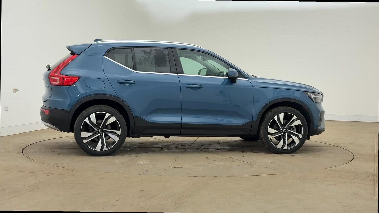 Used Volvo XC40 2024 for sale - 77487414: Photo 15