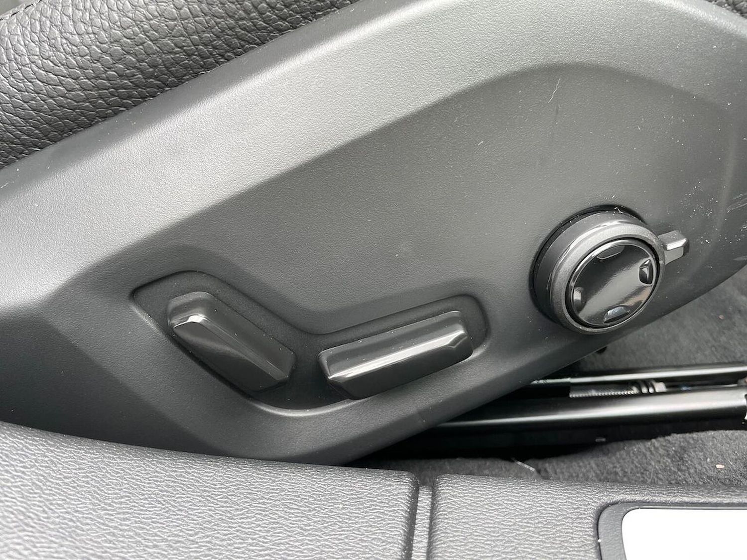 Used Volvo V60 2025 for sale - 76699390: Photo 28