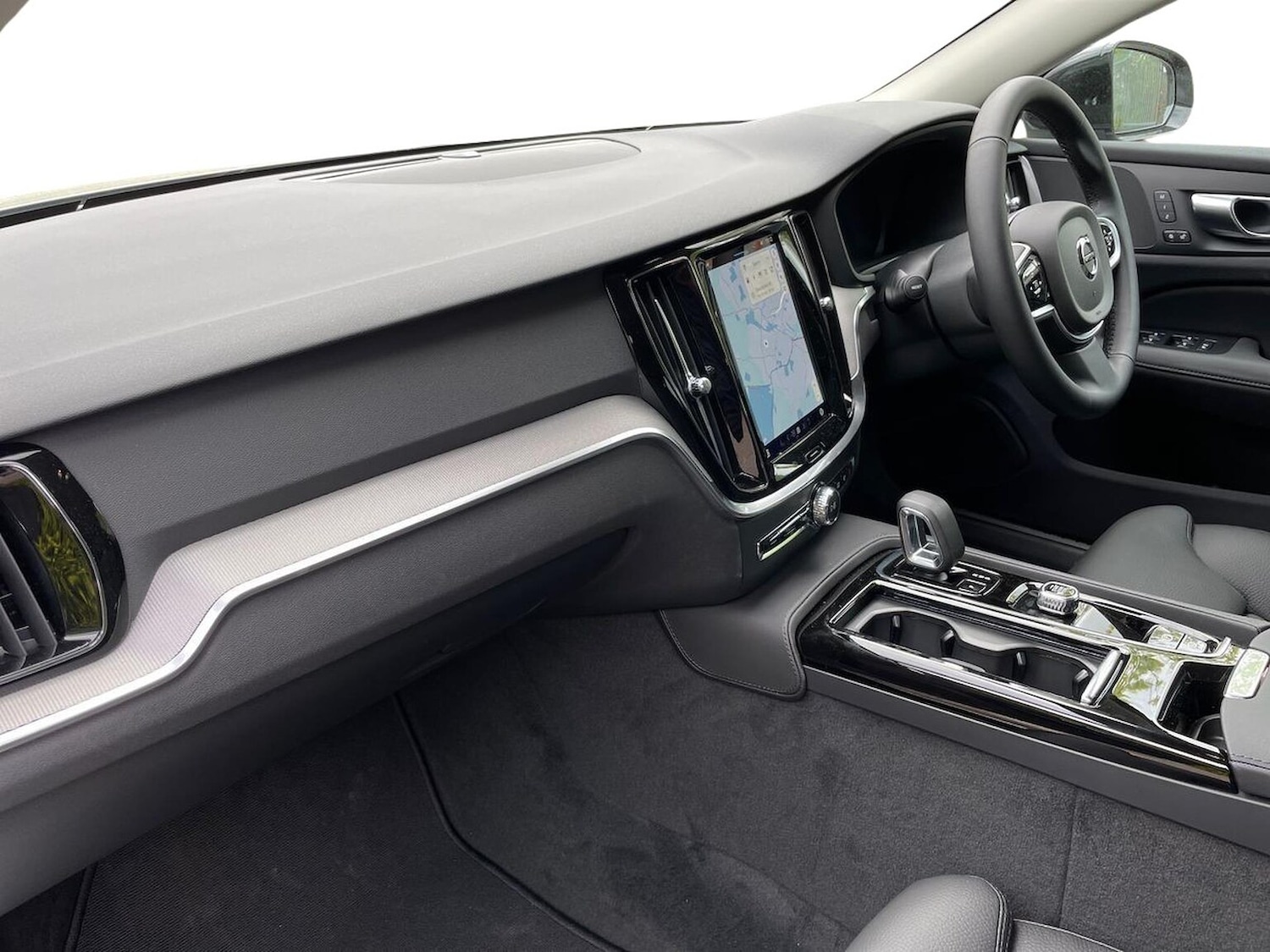 Used Volvo V60 2025 for sale - 76699390: Photo 7