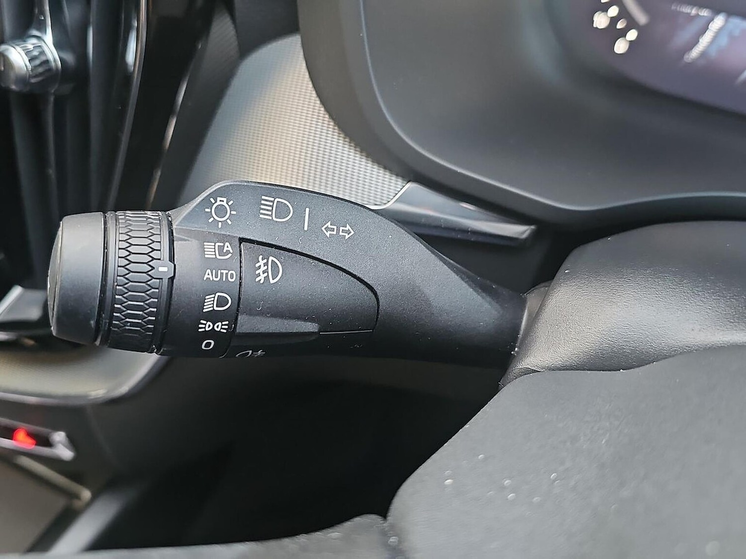 Used Volvo XC60 2025 for sale - 77802105: Photo 29