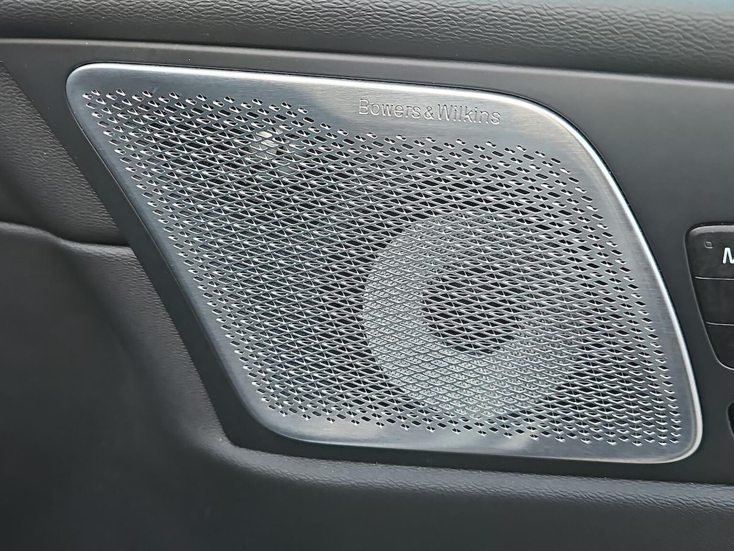 Used Volvo XC60 2025 for sale - 77802105: Photo 31