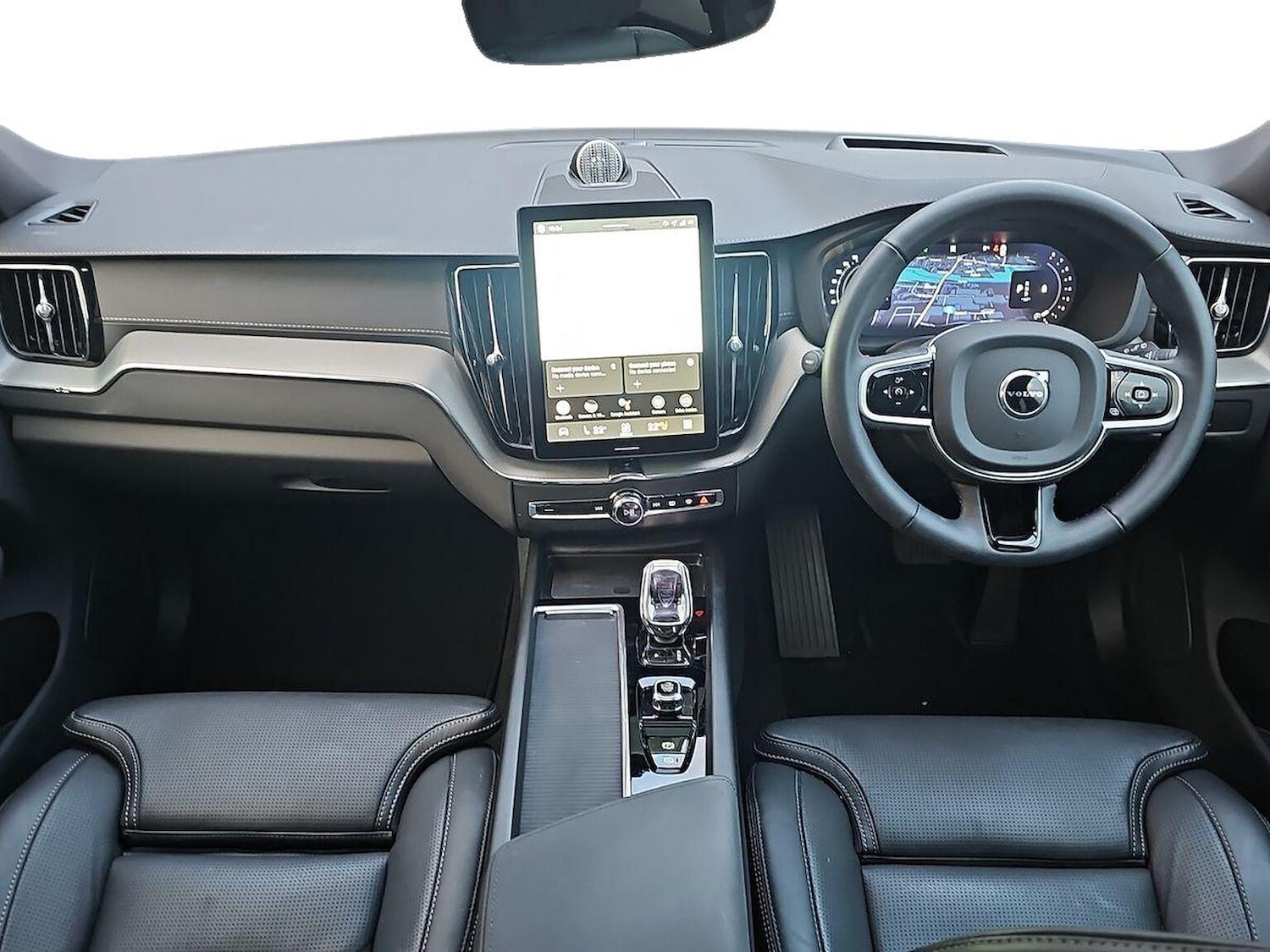 Used Volvo XC60 2025 for sale - 77802105: Photo 8