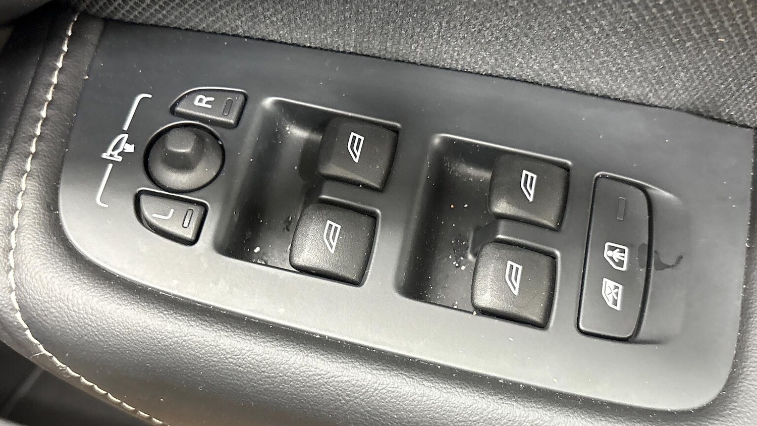 Used Volvo XC60 2025 for sale - 77487384: Photo 25