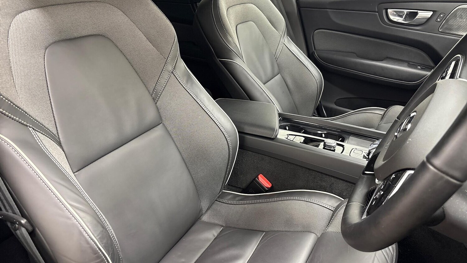 Used Volvo XC60 2025 for sale - 77487384: Photo 29