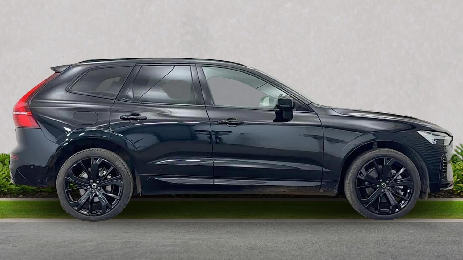 Used Volvo XC60 2025 for sale - 77487384: Photo 3