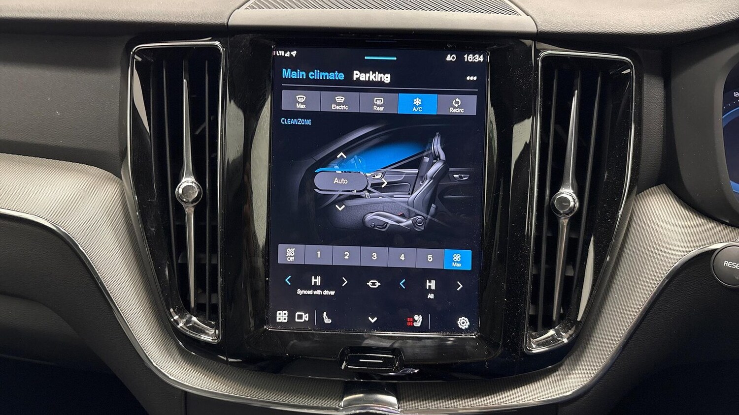 Used Volvo XC60 2025 for sale - 77487384: Photo 38