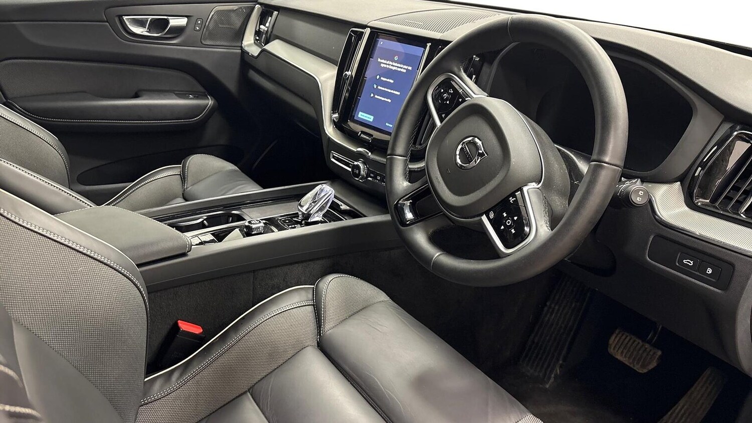 Used Volvo XC60 2025 for sale - 77487384: Photo 9