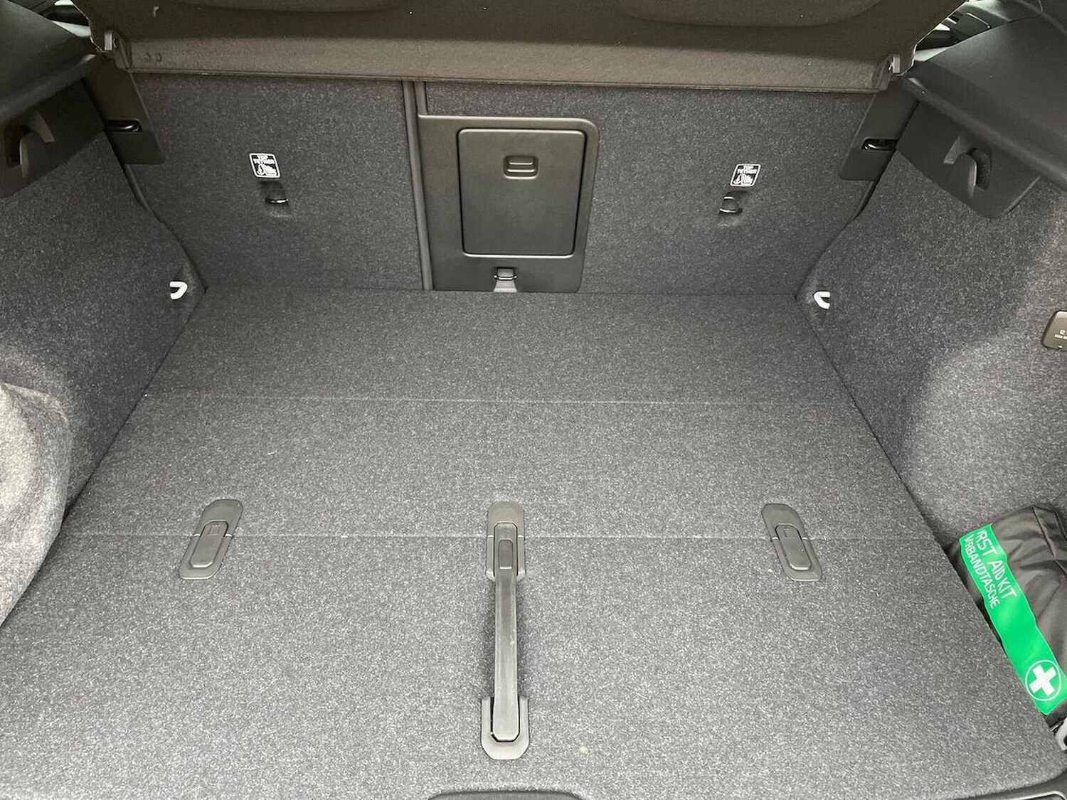 Used Volvo XC40 2025 for sale - 77487441: Photo 17